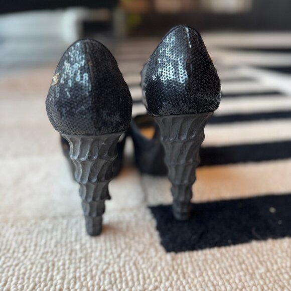 Chanel Sequin Platform Pumps with Ridged Heels - Picture 2 of 7